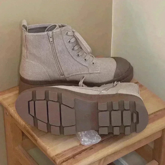 Universal Thread - Tan Canvas Shell toe rubber sole boots - Size 10 - Picture 2 of 7